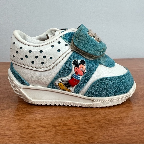 Vintage Disney Mickey Mouse White and Blue Sneakers with Velcro Closure Size 1 - Picture 1 of 7
